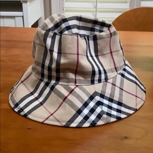 Burberry floppy hat...adorable! In perfect shape